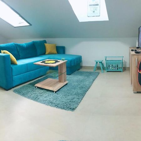 Apartman Santorini ノヴィ・サド エクステリア 写真
