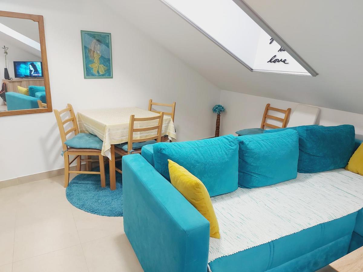 Apartman Santorini ノヴィ・サド エクステリア 写真