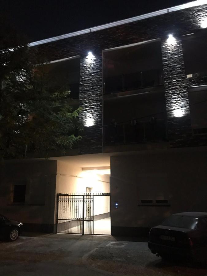 Apartman Santorini ノヴィ・サド エクステリア 写真